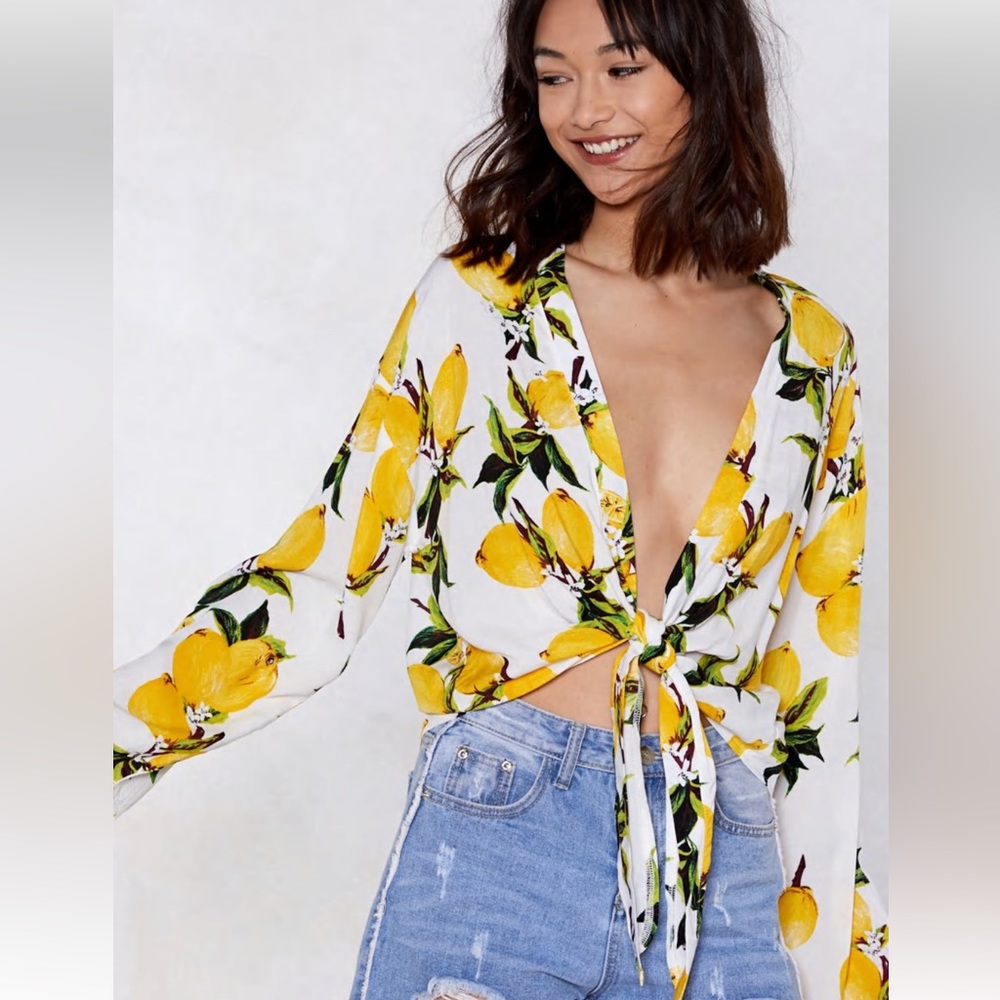 Nasty Gal lemon blouse sz 3